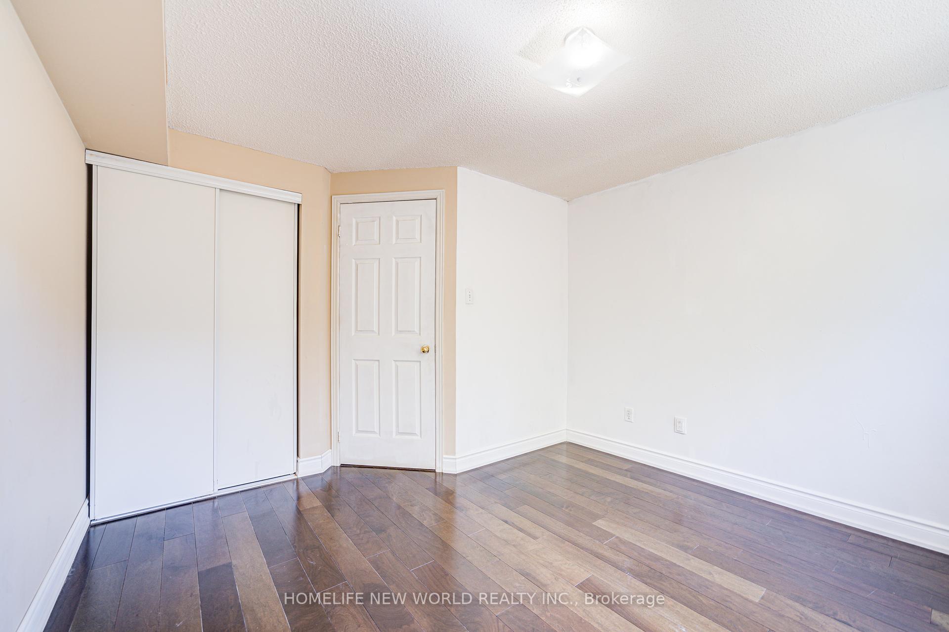 3 Bedrooms Condo at 3895 Doug Leavens, Mississauga For sale