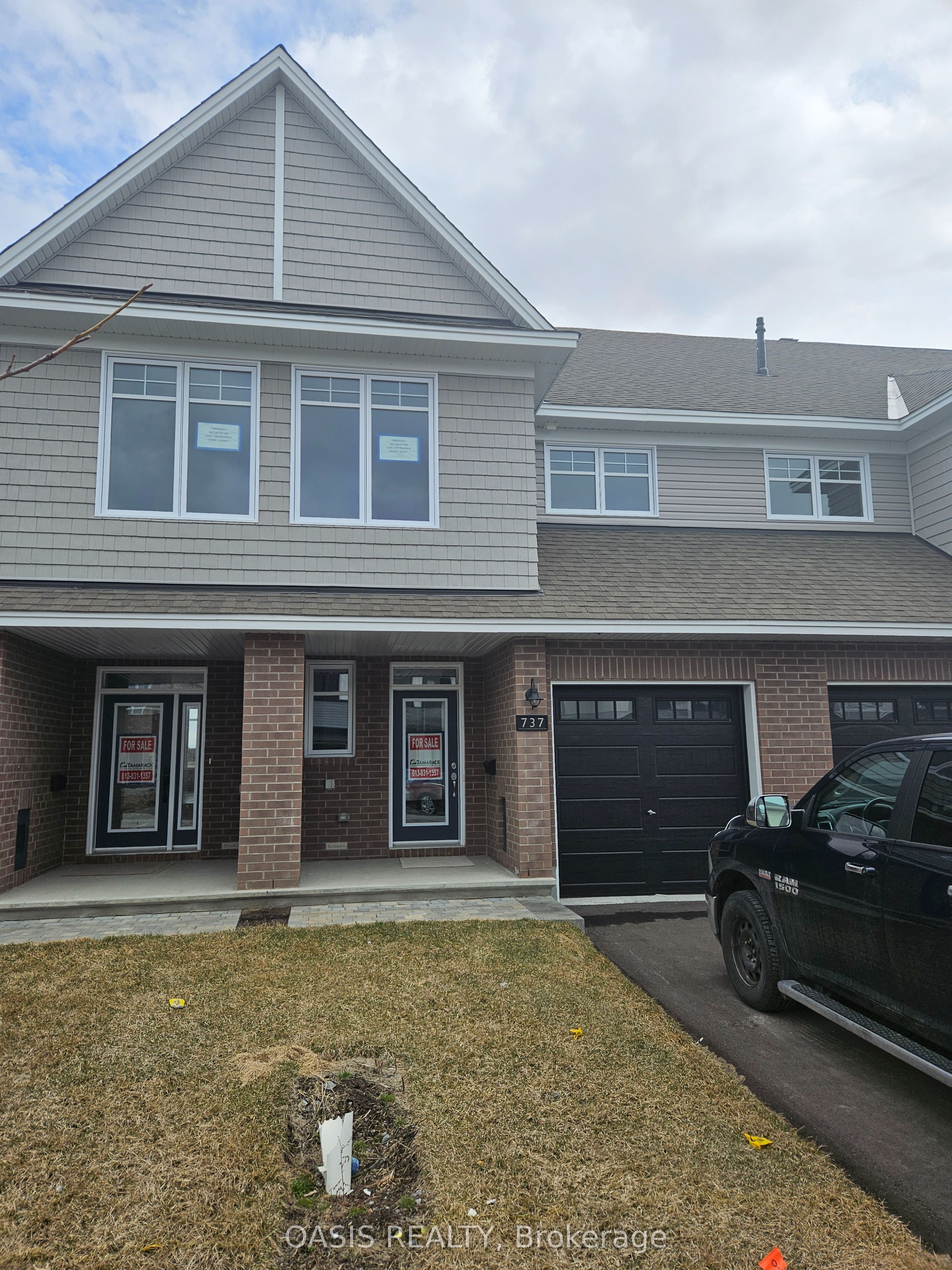 737 MAVERICK Crescent, Stittsville - Munster - Richmond 8207 - Remainder of Stittsville & Area