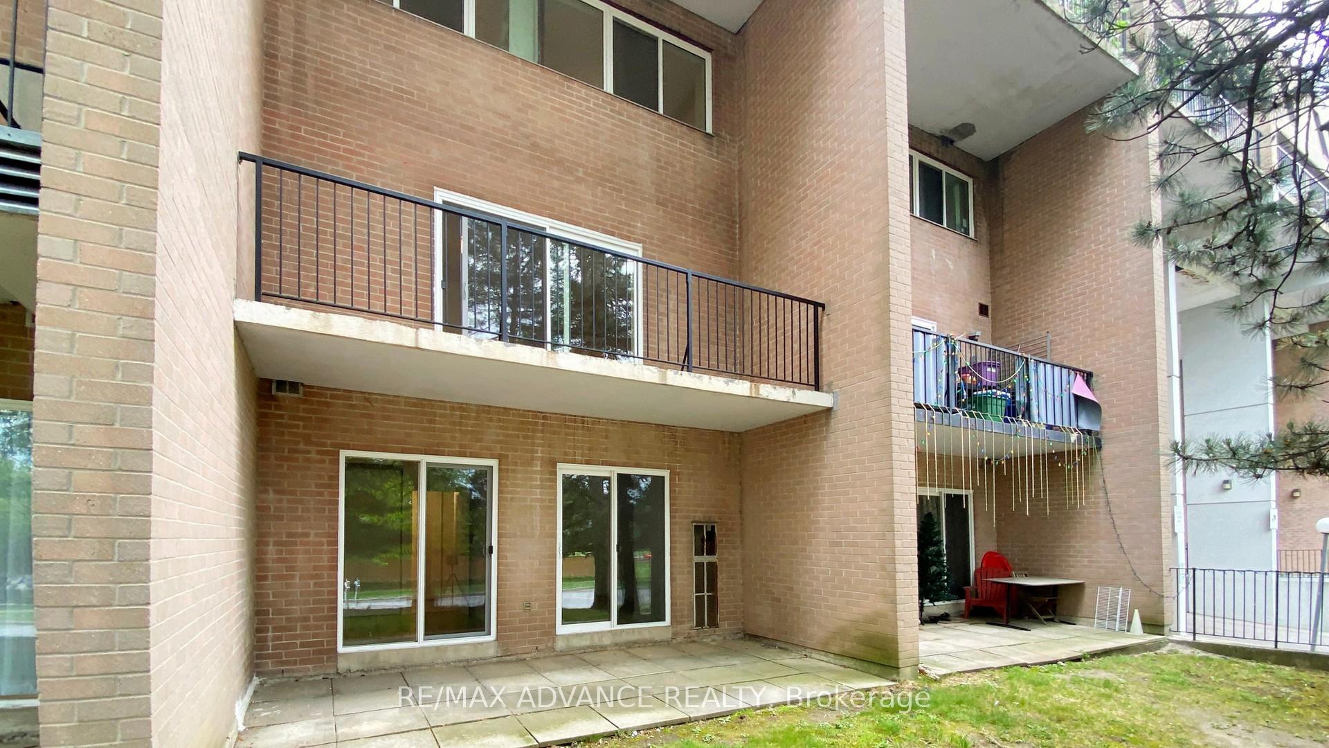 4 Bedrooms Condo at 165 Cherokee, Toronto For sale