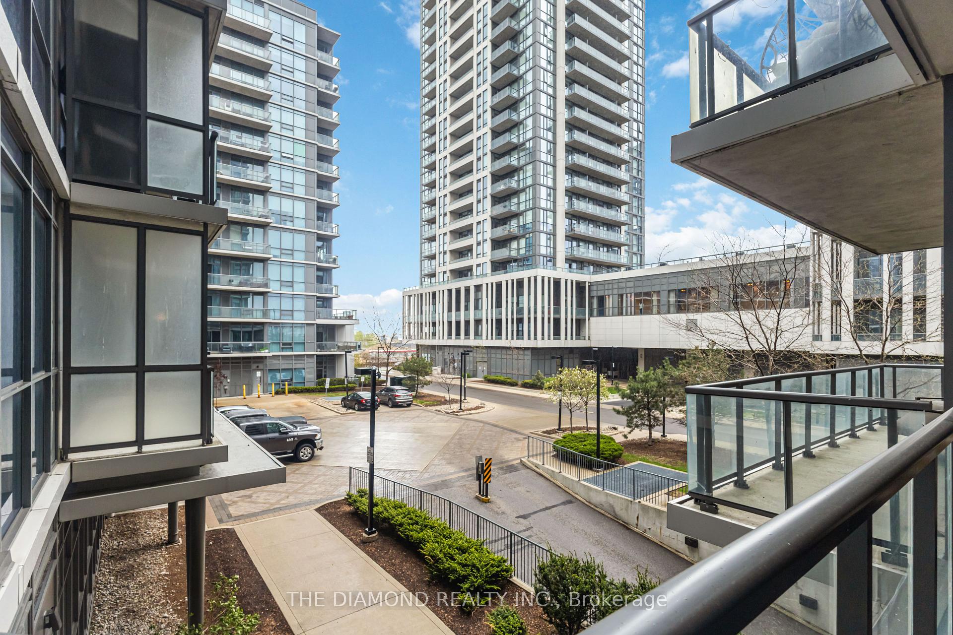 2 Bedrooms Condo at 1185 The Queensway, Toronto For sale
