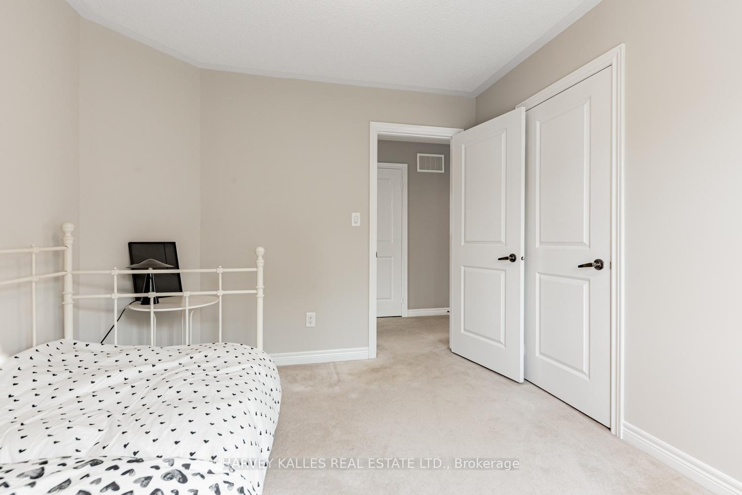 27 Rock Elm Court