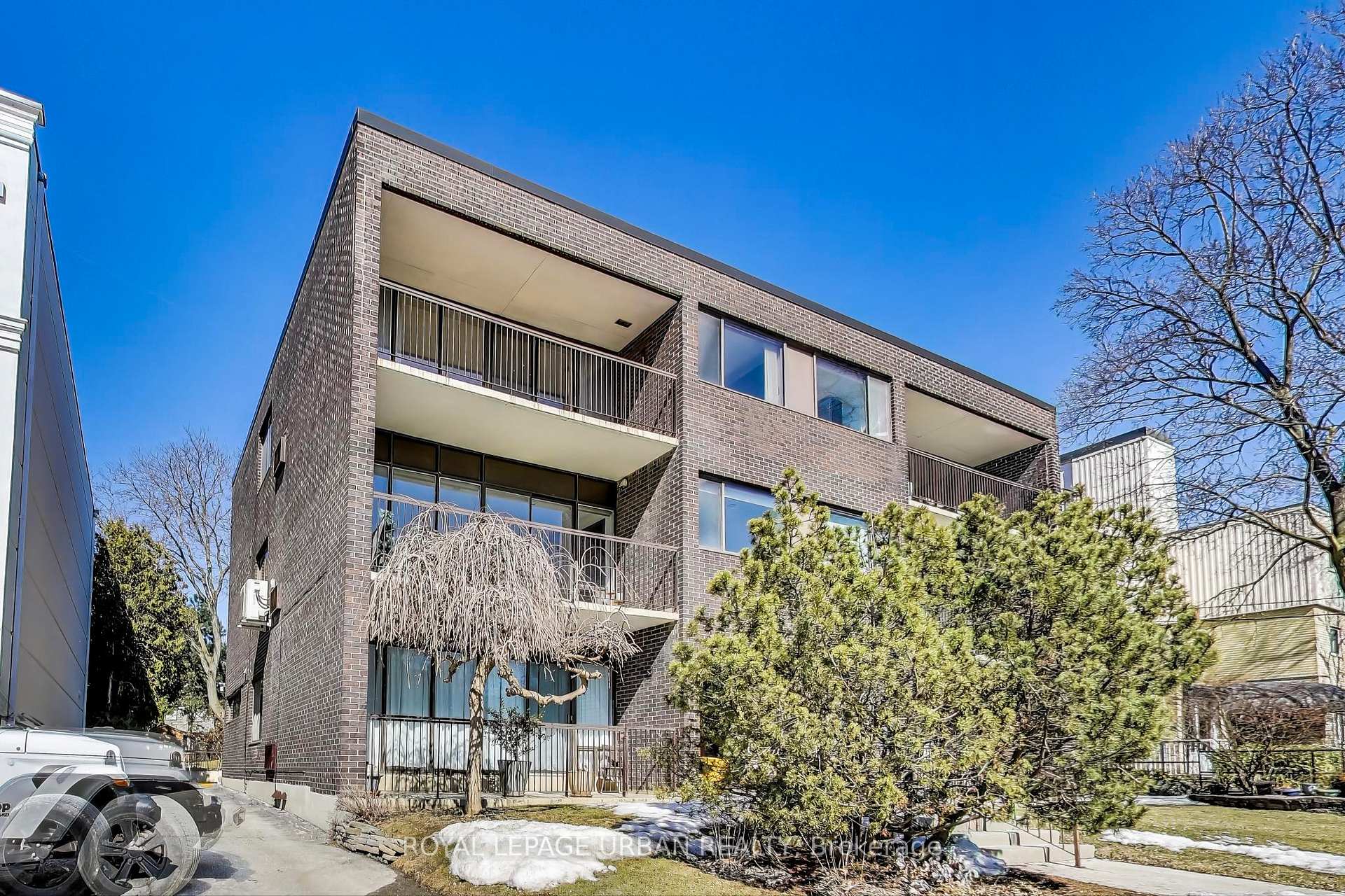 2 Bedrooms Condo at 166 Sherwood, Toronto For sale