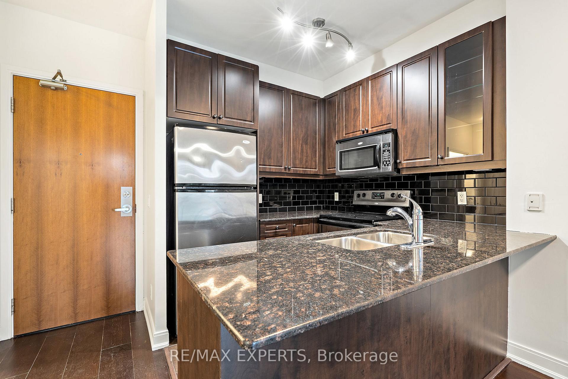 1 Bedroom Condo at 88 Broadway,  Toronto For sale