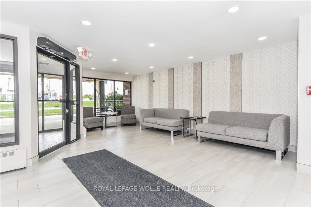 1100 Courtland Avenue E, #208