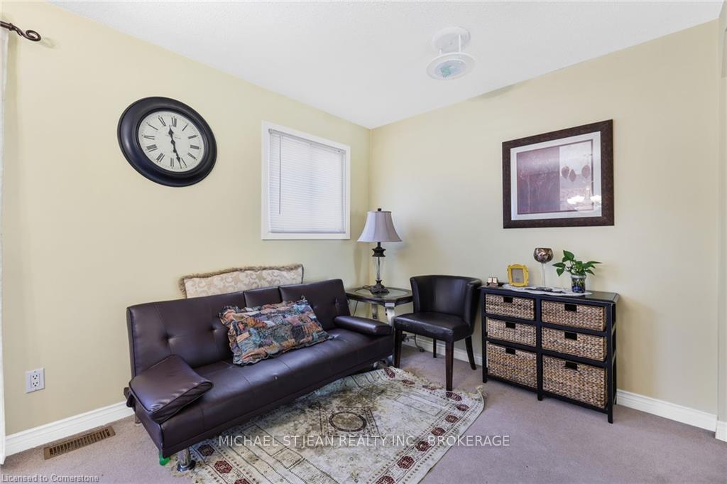 3 Bedrooms Condo at 985 Limeridge,  Hamilton For sale