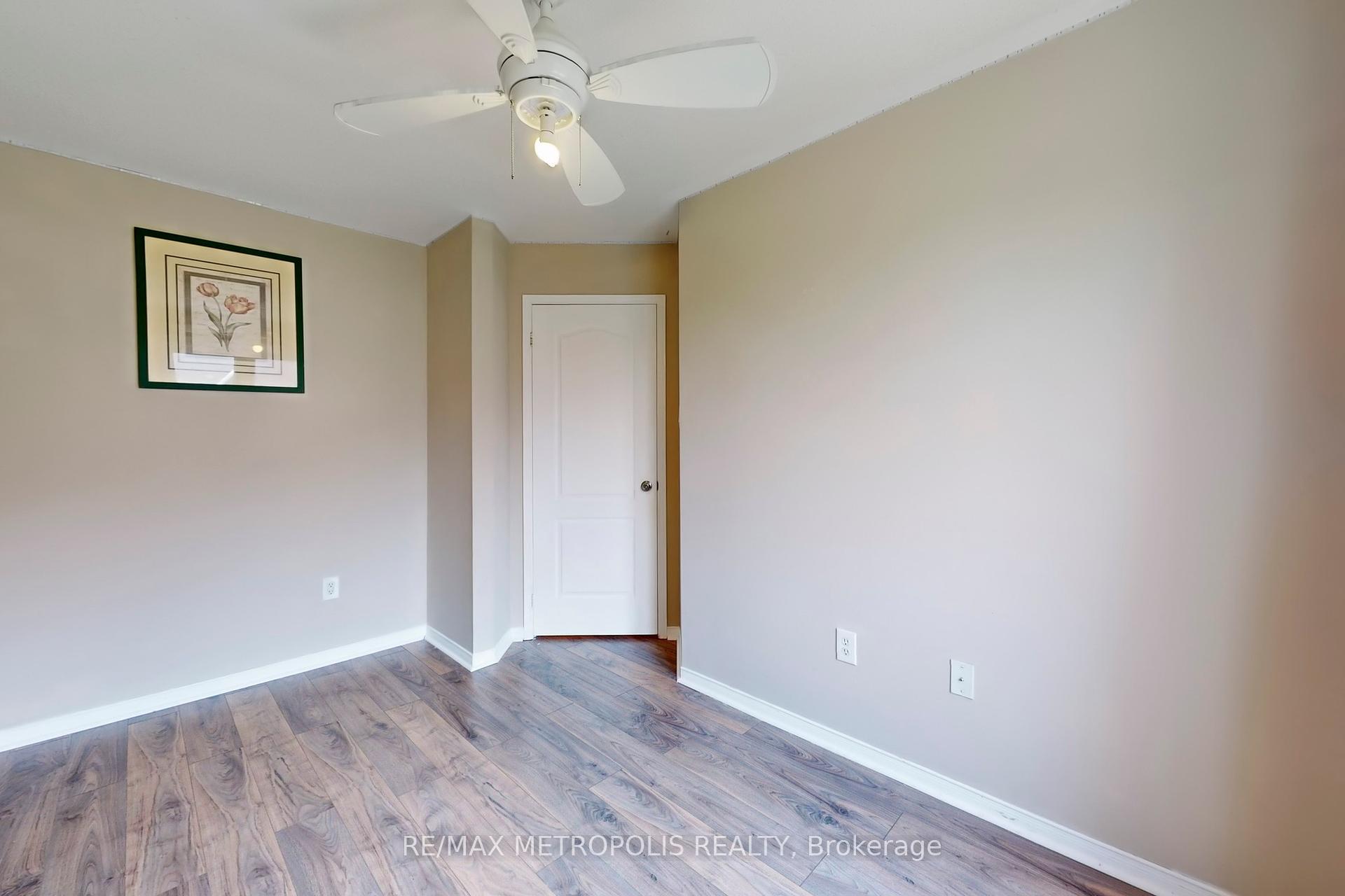 3 Bedrooms Condo at 735 New Westminster, Vaughan For sale