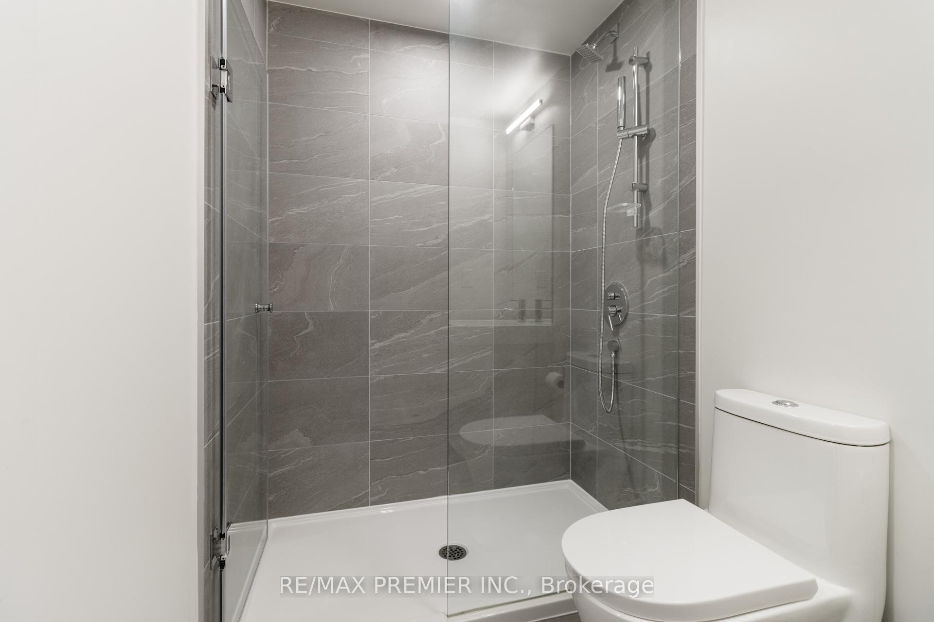 1 Bedroom Condo at 9 Tecumseth, Toronto For sale
