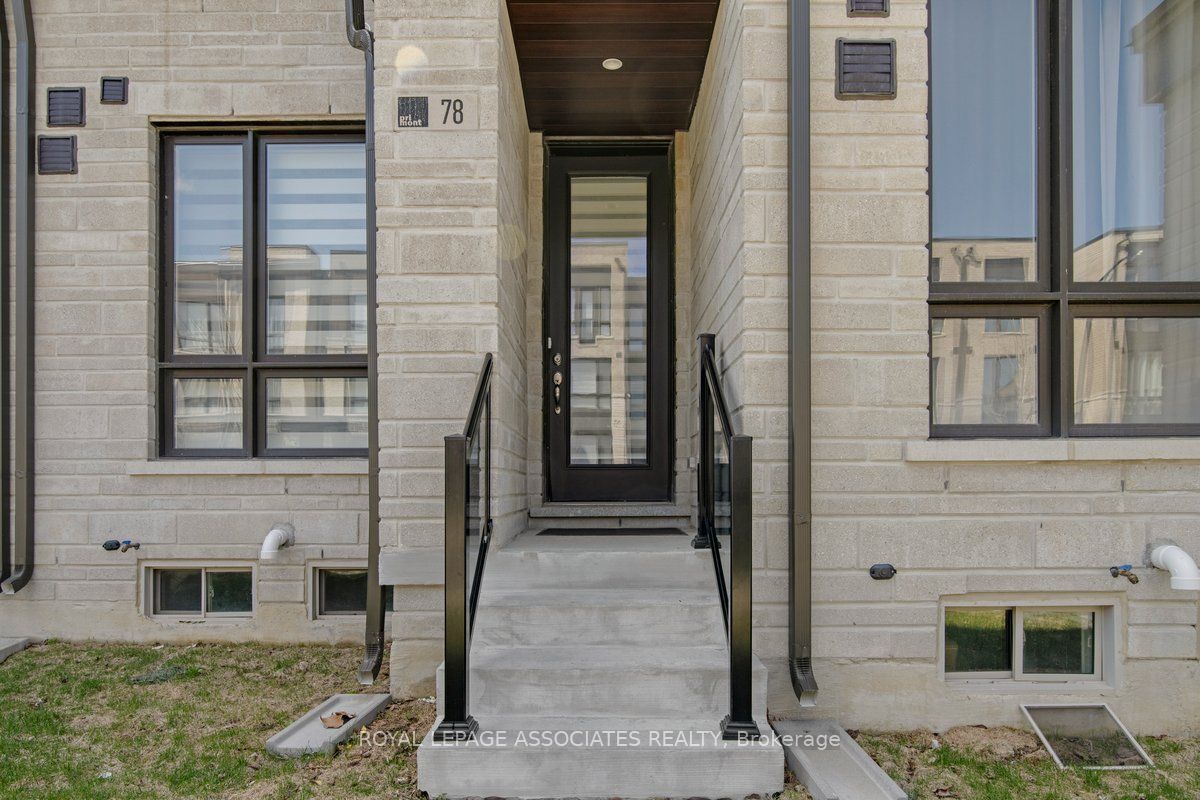 78 Stauffer Crescent