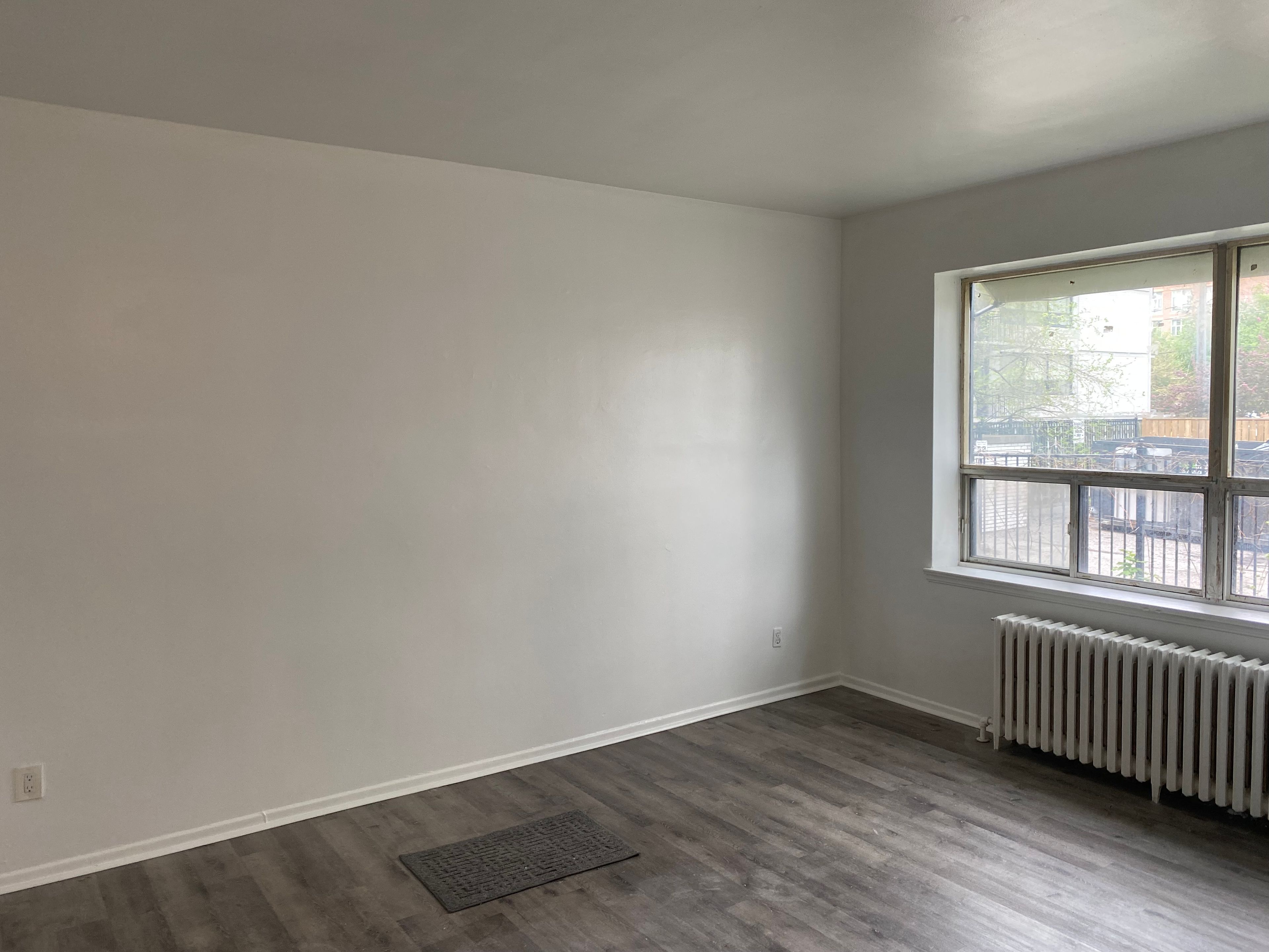 1582 Bathurst Street 104