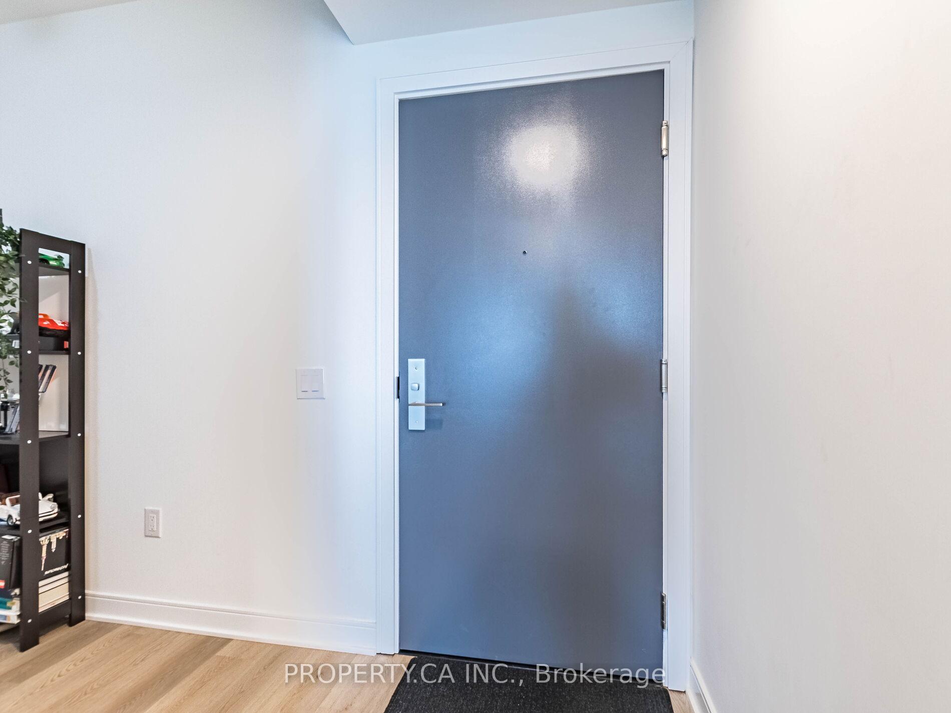 3 Bedrooms Condo at 86 Dundas, Mississauga For sale