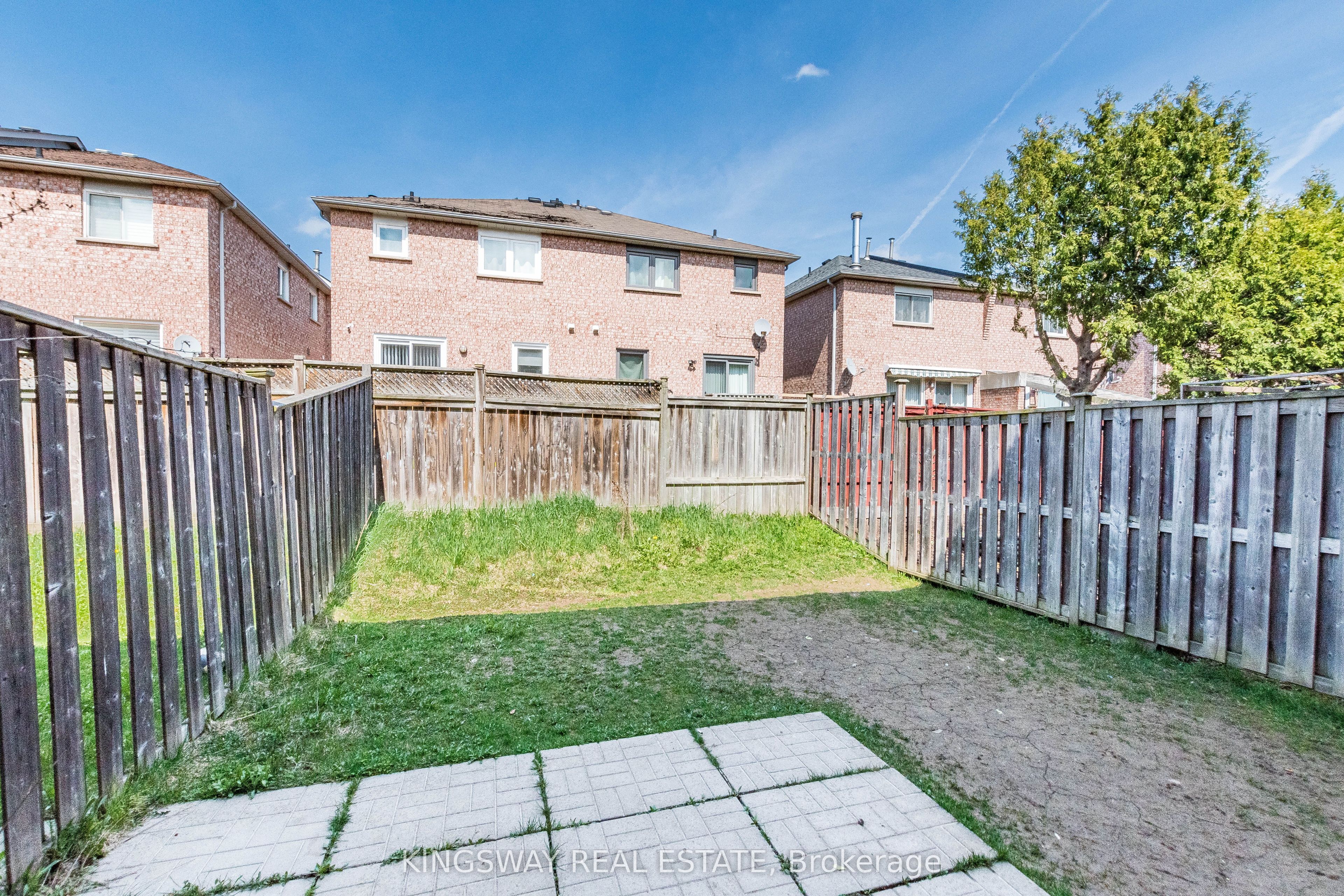 5821 Tiz Road, Mississauga Hurontario