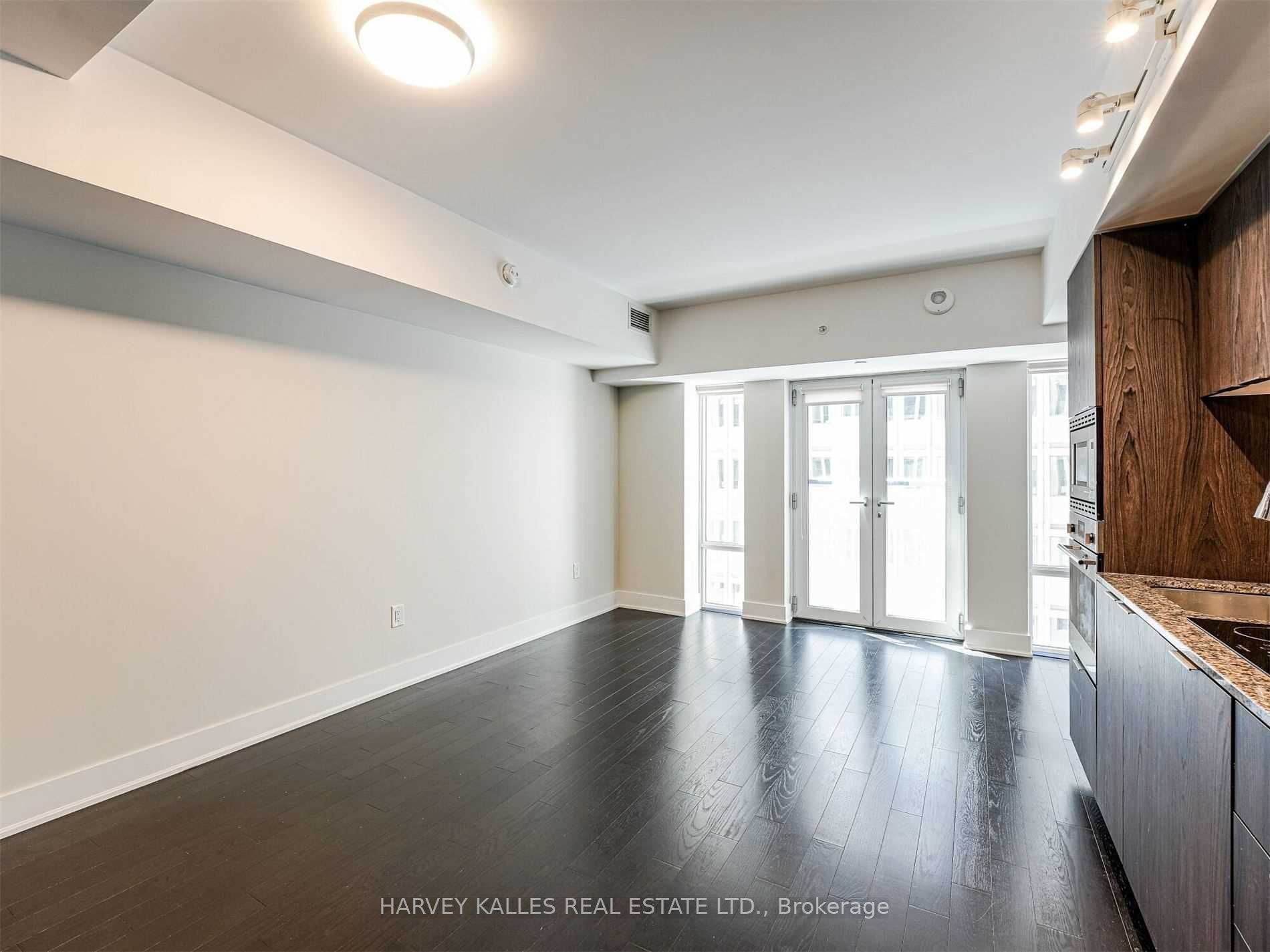 955 Bay Street 622