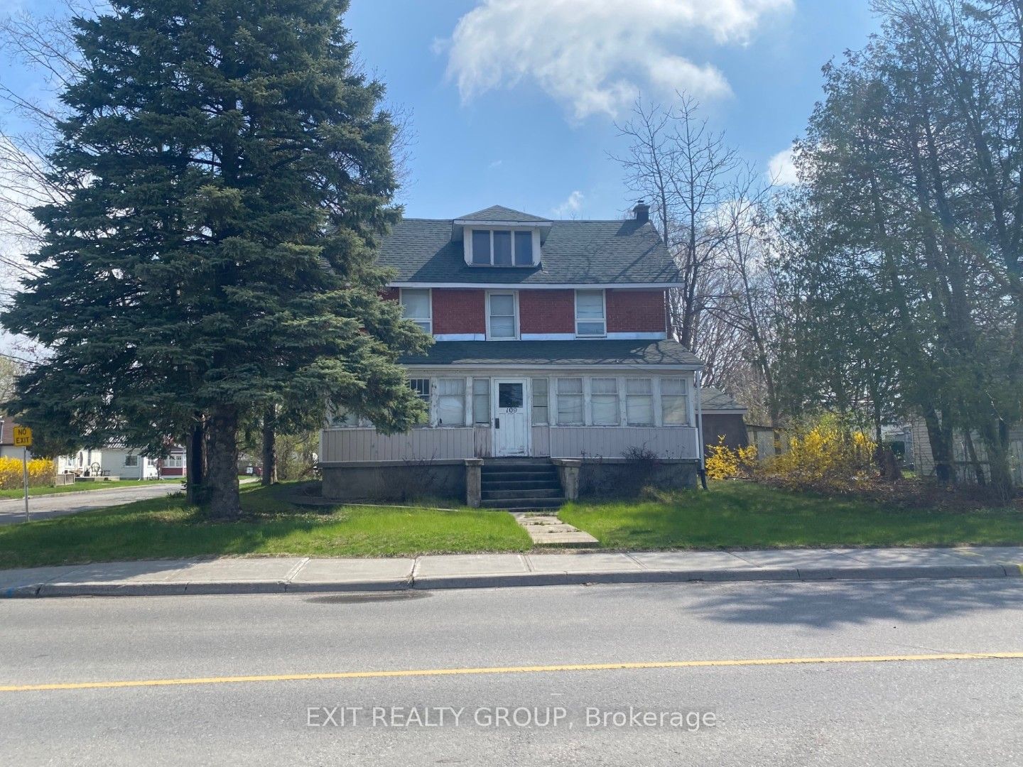 109 West Street, Quinte West, ON K8V 2M3
