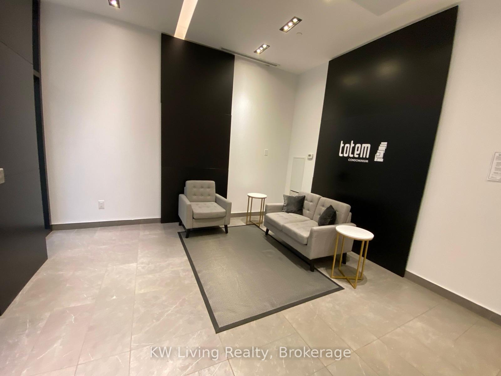 1 Bedroom Condo at 17 Dundonald,  Toronto For sale