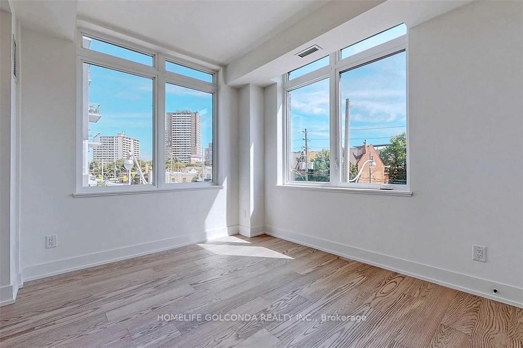 3 Bedrooms Condo at 100 River, Toronto For sale
