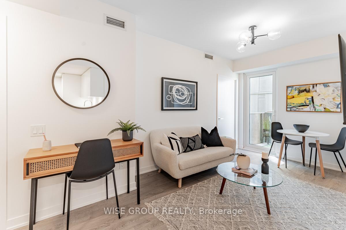 2 Bedrooms Condo at 500 Wilson,  Toronto For sale