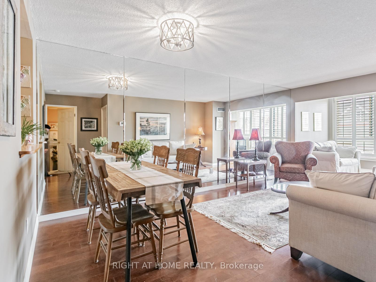 2 Bedrooms Condo at 225 Davenport, Toronto For sale