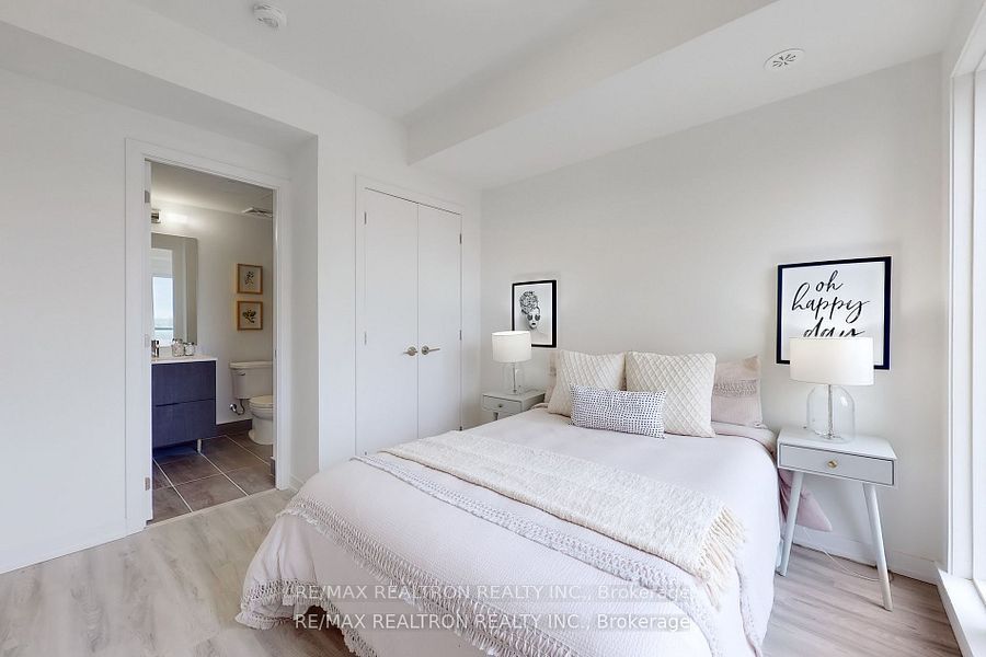 6 Steckley House Lane, #311