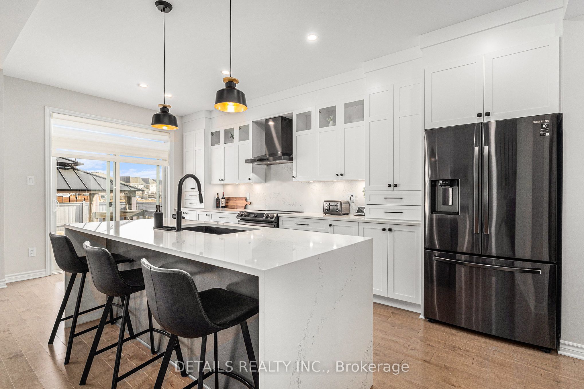 480 Famille Laporte Avenue, Orleans - Cumberland and Area 1110 - Camelot