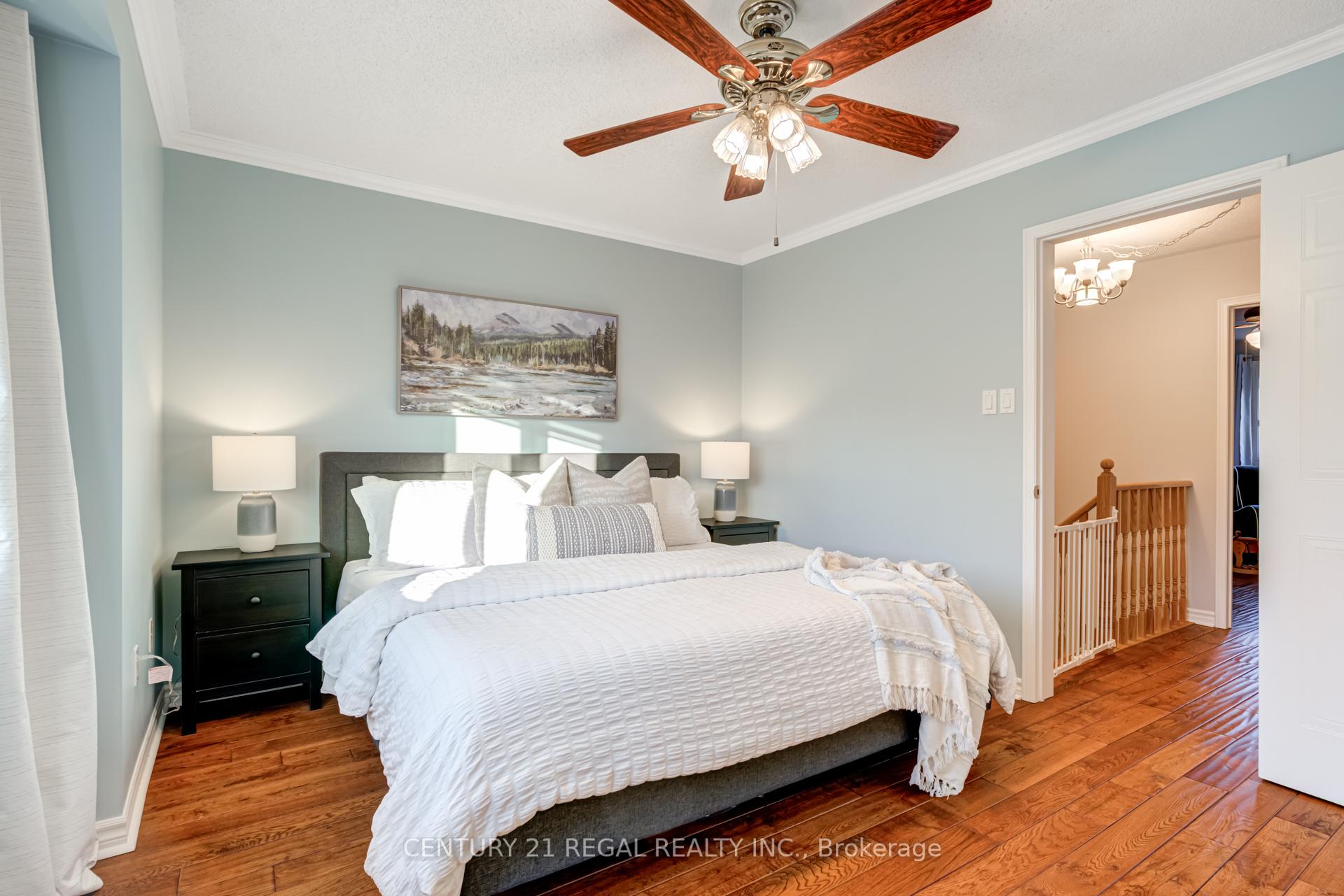 3 Bedrooms Condo at 45 Bristol, Mississauga For sale