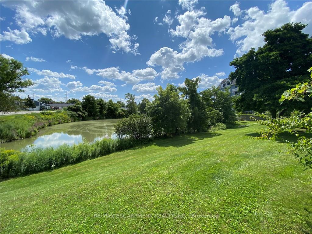 2 Bedrooms Other at 3 JACZENKO, Hamilton For sale