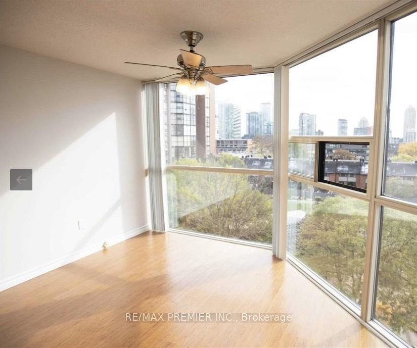 1 Bedroom Condo at 725 King,  Toronto For sale