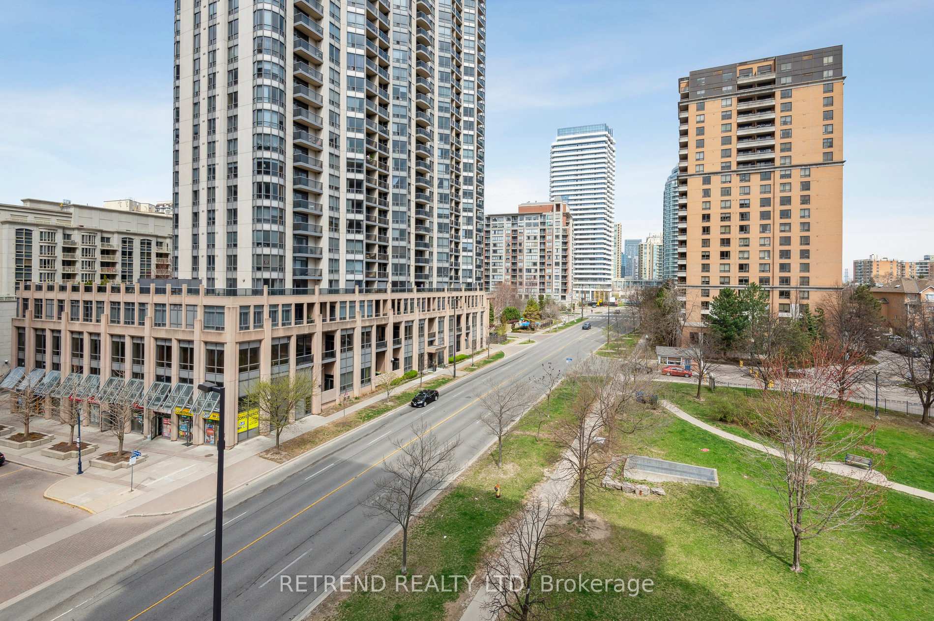 4 Bedrooms Condo at 880 Grandview,  Toronto For sale