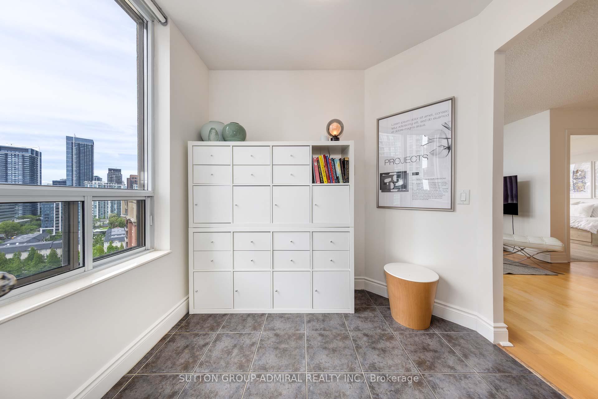 2 Bedrooms Condo at 78 Harrison Garden, Toronto For sale