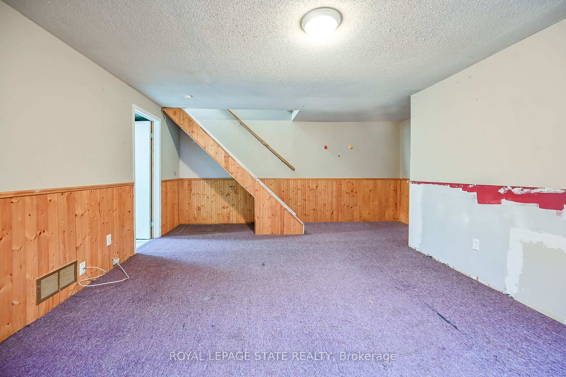 3 Bedrooms Condo at 977 Francis, Burlington For sale