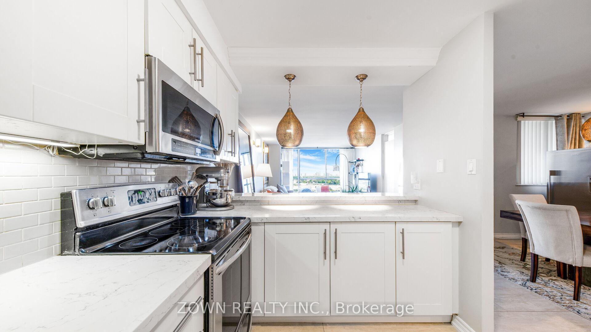 4 Bedrooms Condo at 10 Martha Eaton, Toronto For sale
