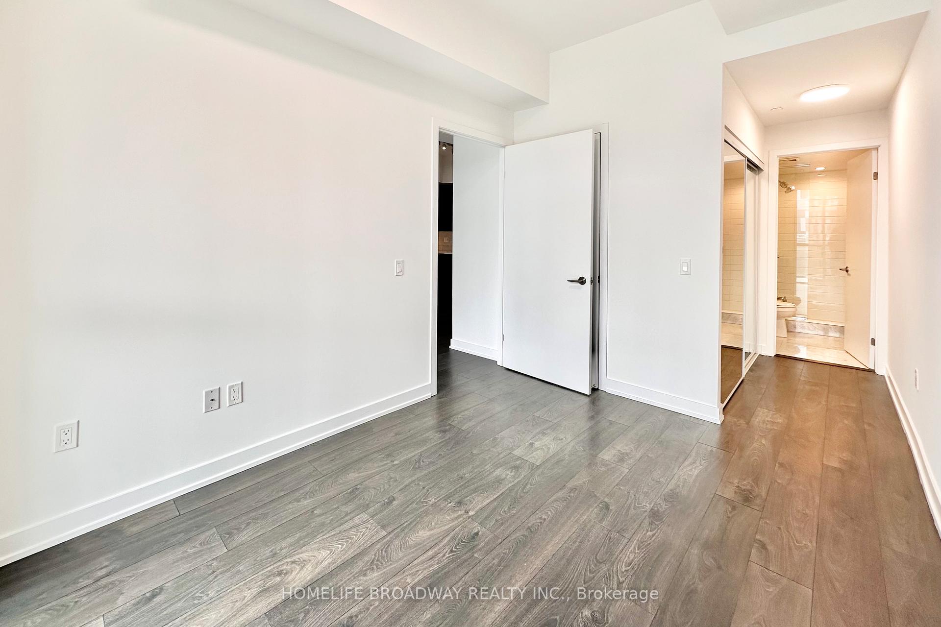 2 Bedrooms Condo at 38 Iannuzzi,  Toronto For sale