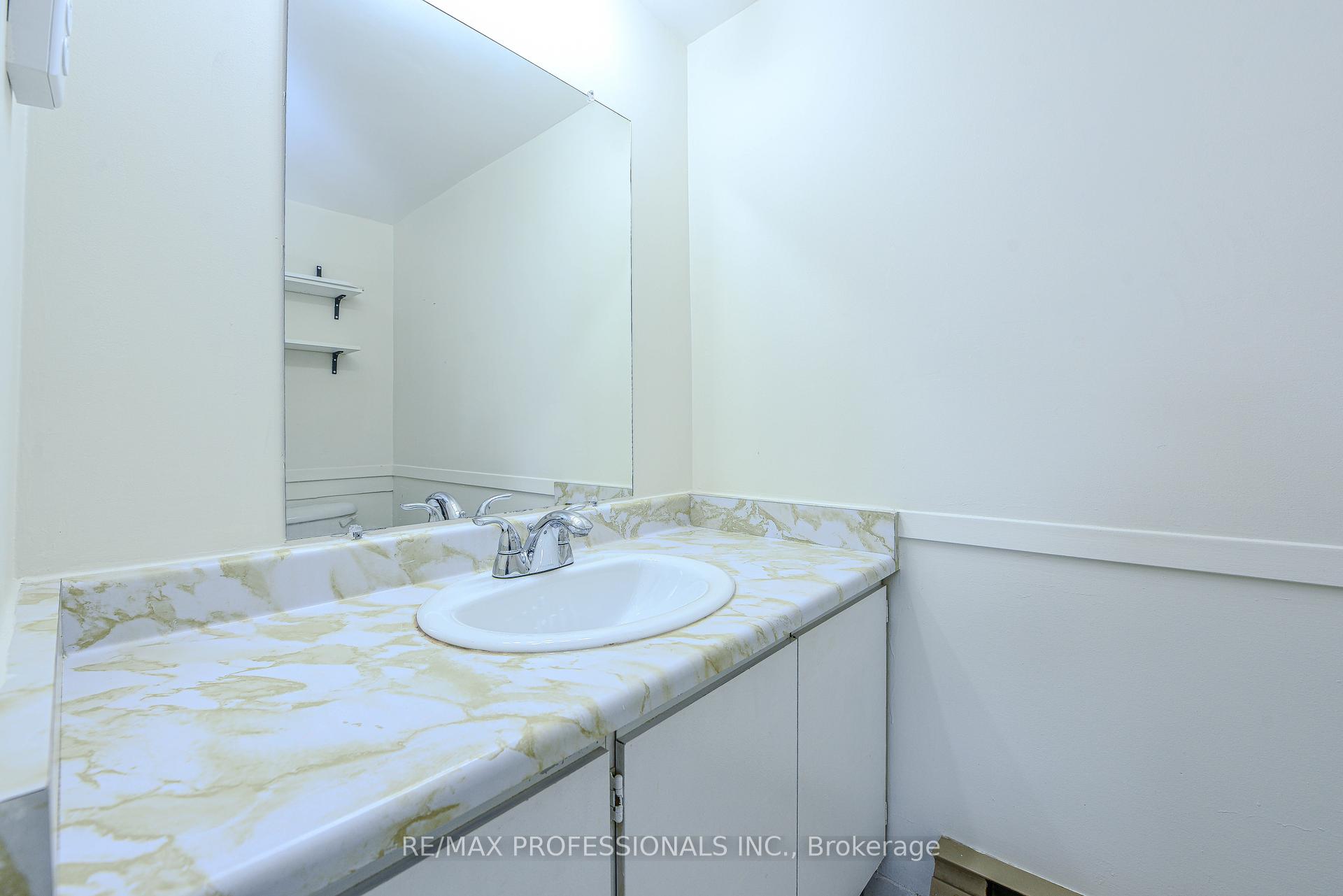 3 Bedrooms Condo at 362 The East Mall, Toronto For sale