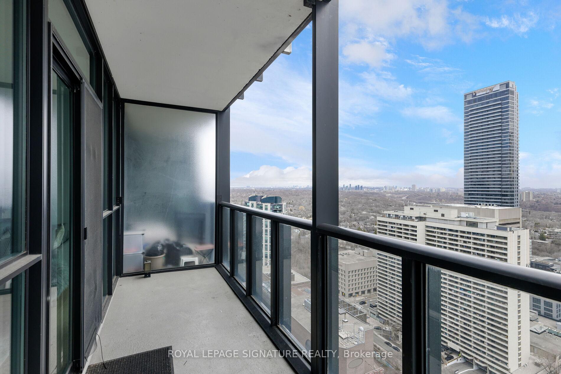 1 Bedroom Condo at 110 Charles, Toronto For sale