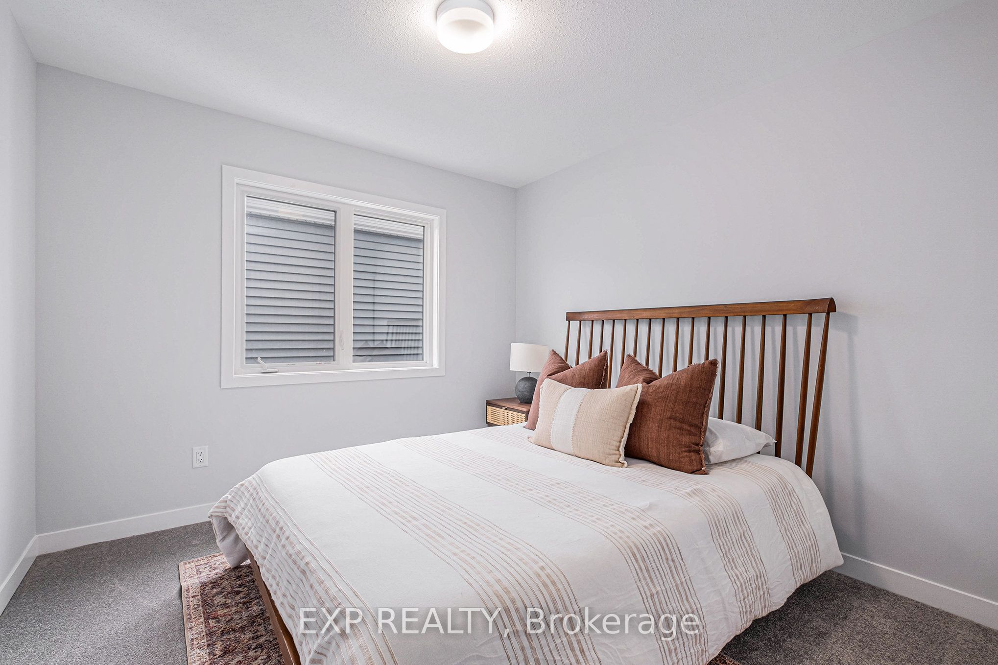 205 Parsnip Mews, Stittsville - Munster - Richmond 8209 - Goulbourn Twp From Franktown Rd/South To Rideau