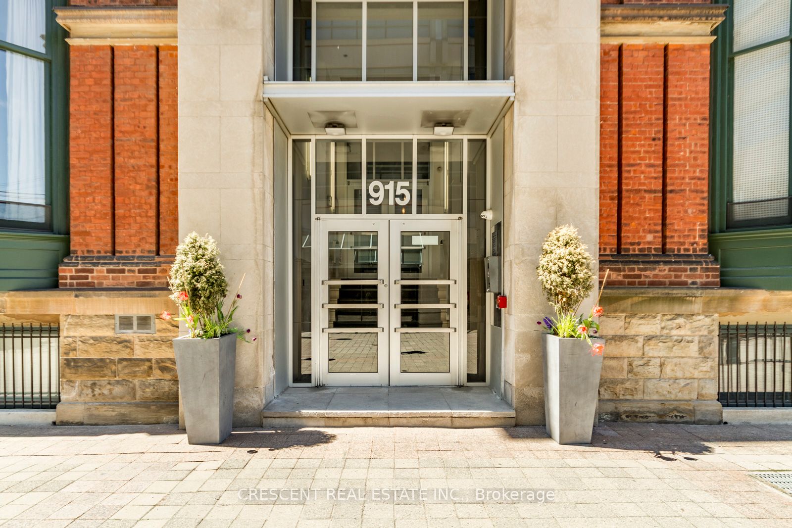 915 King Street W, #208