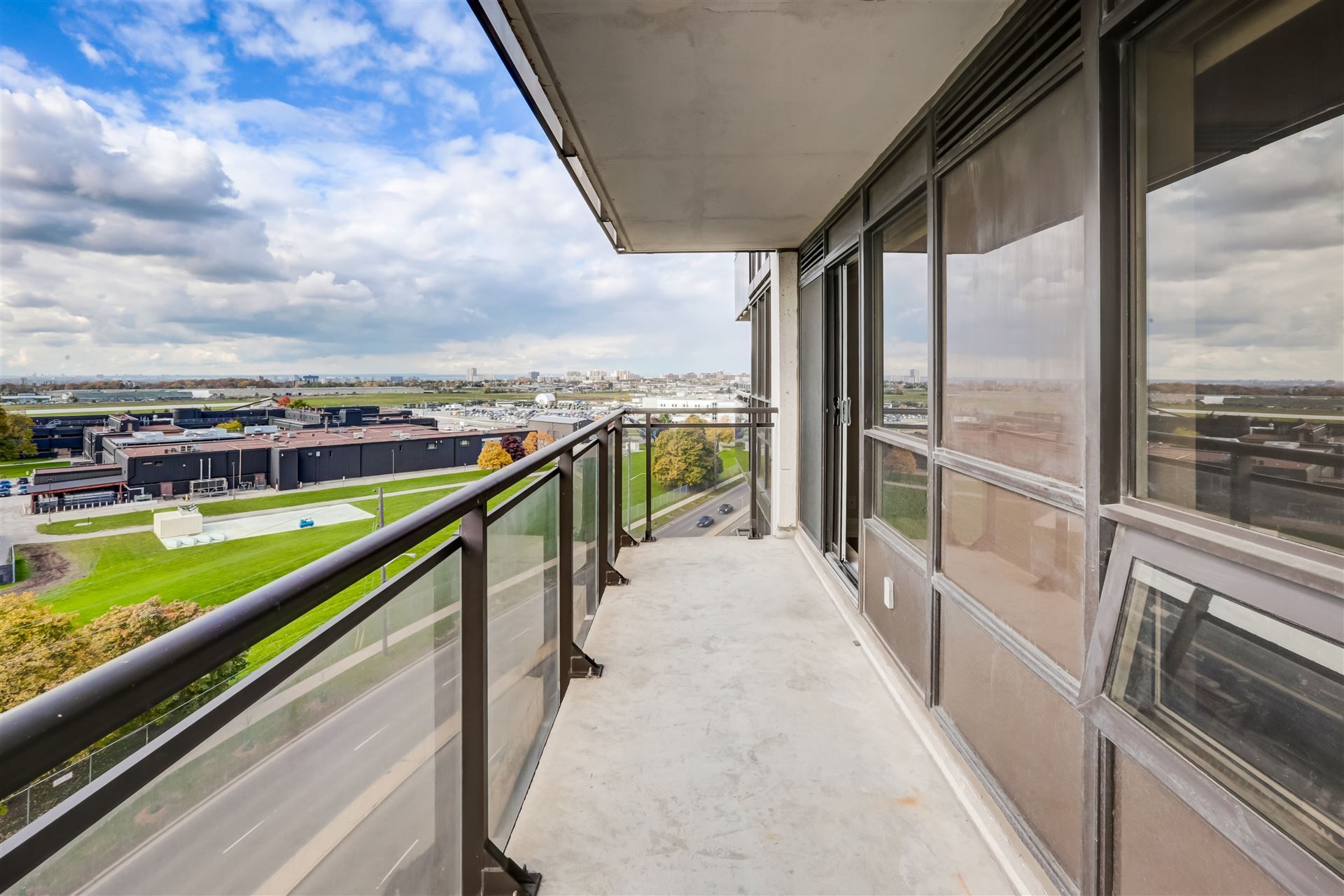 1070 Sheppard Avenue W 912