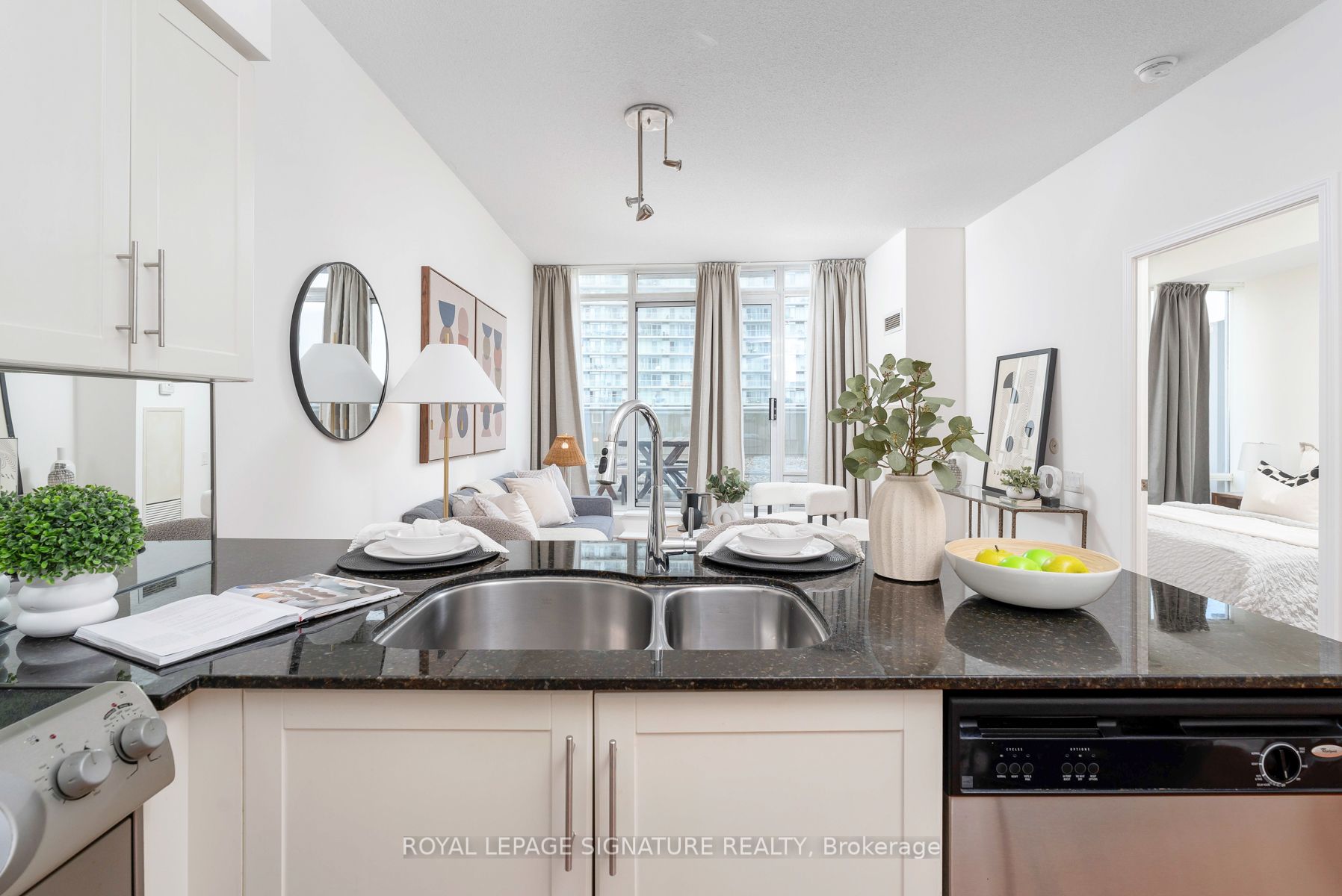 15 Windermere Avenue, #411