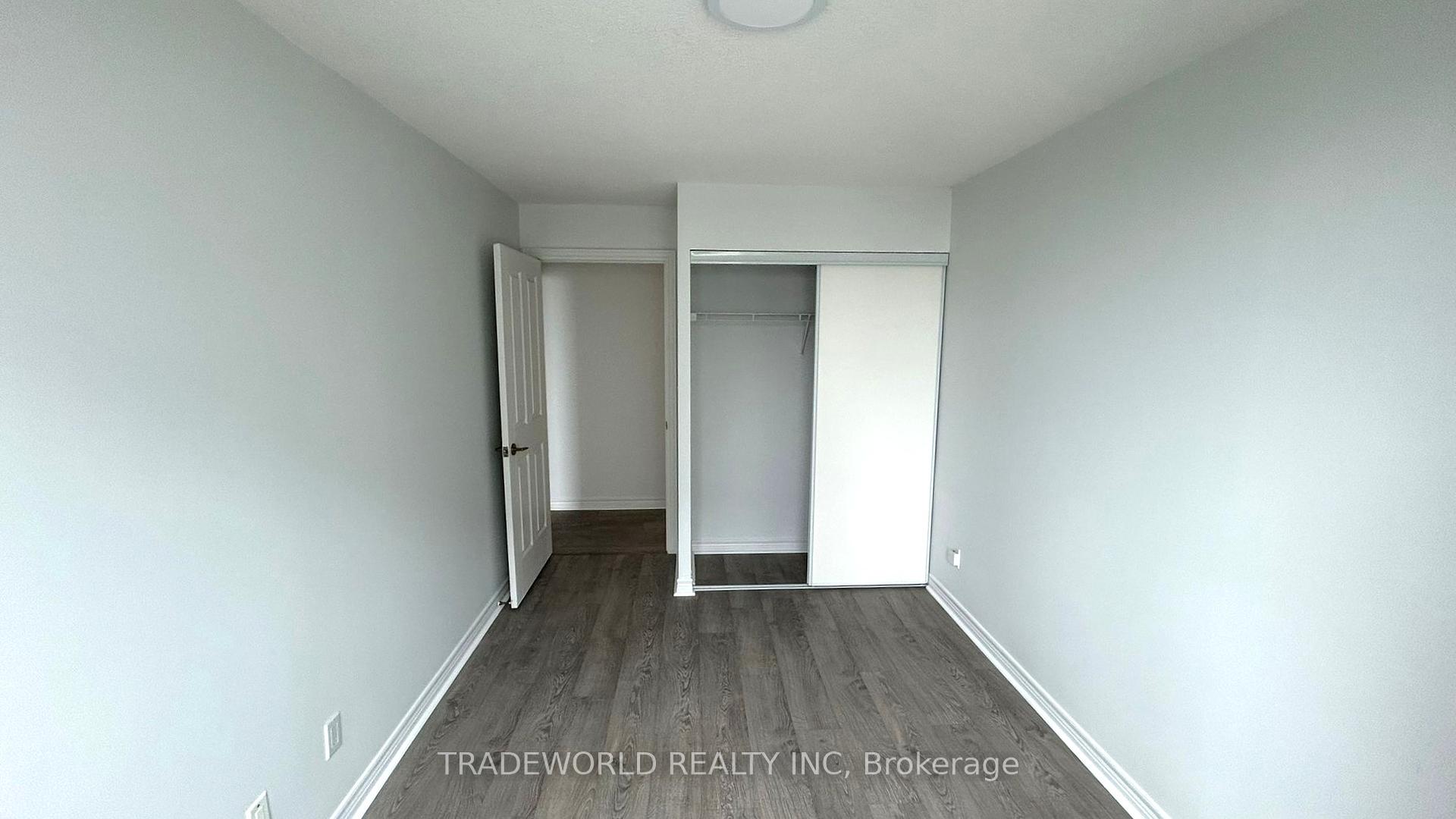 2 Bedrooms Condo at 68 Corporate, Toronto For sale