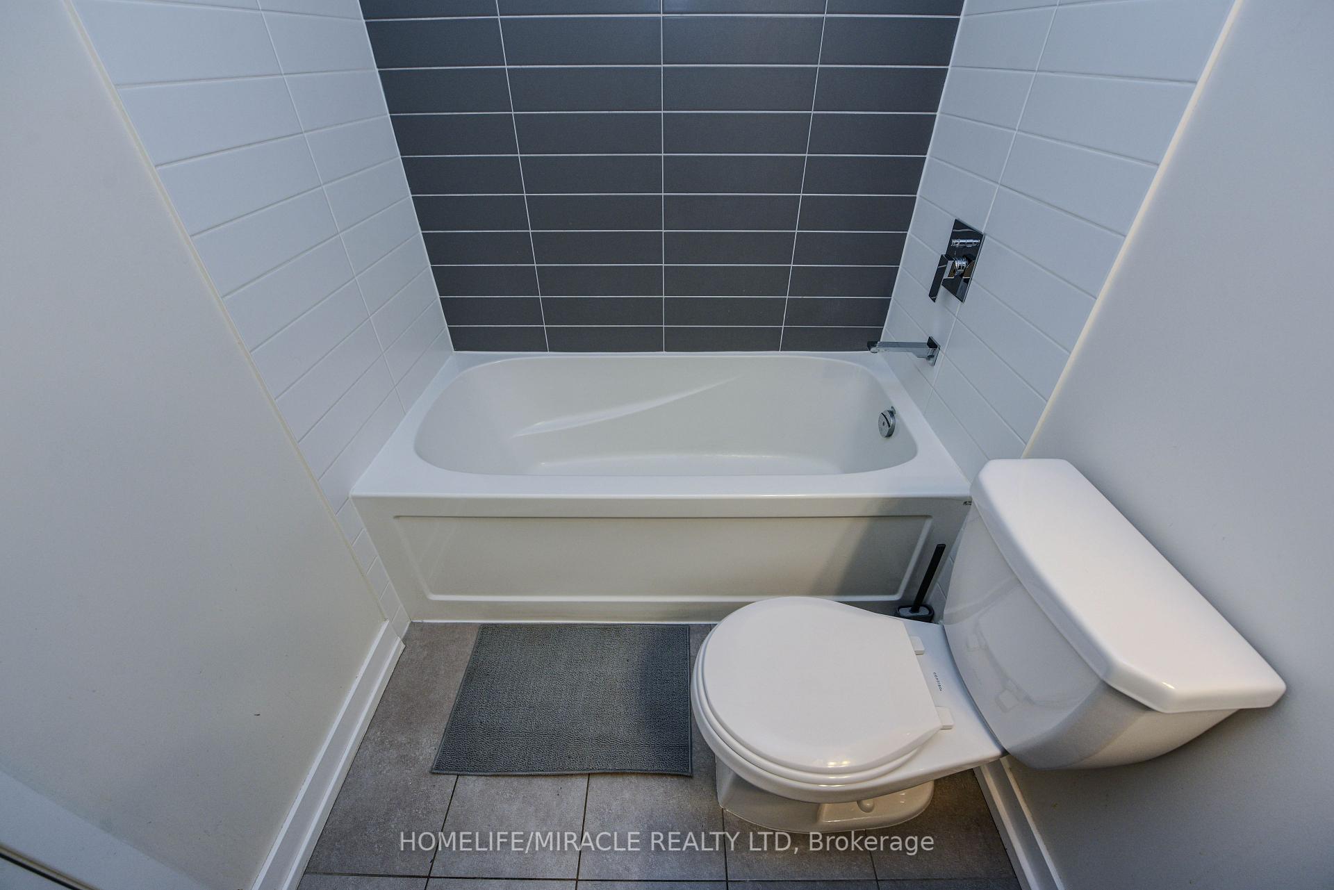 2 Bedrooms Condo at 4011 Brickstone,  Mississauga For sale