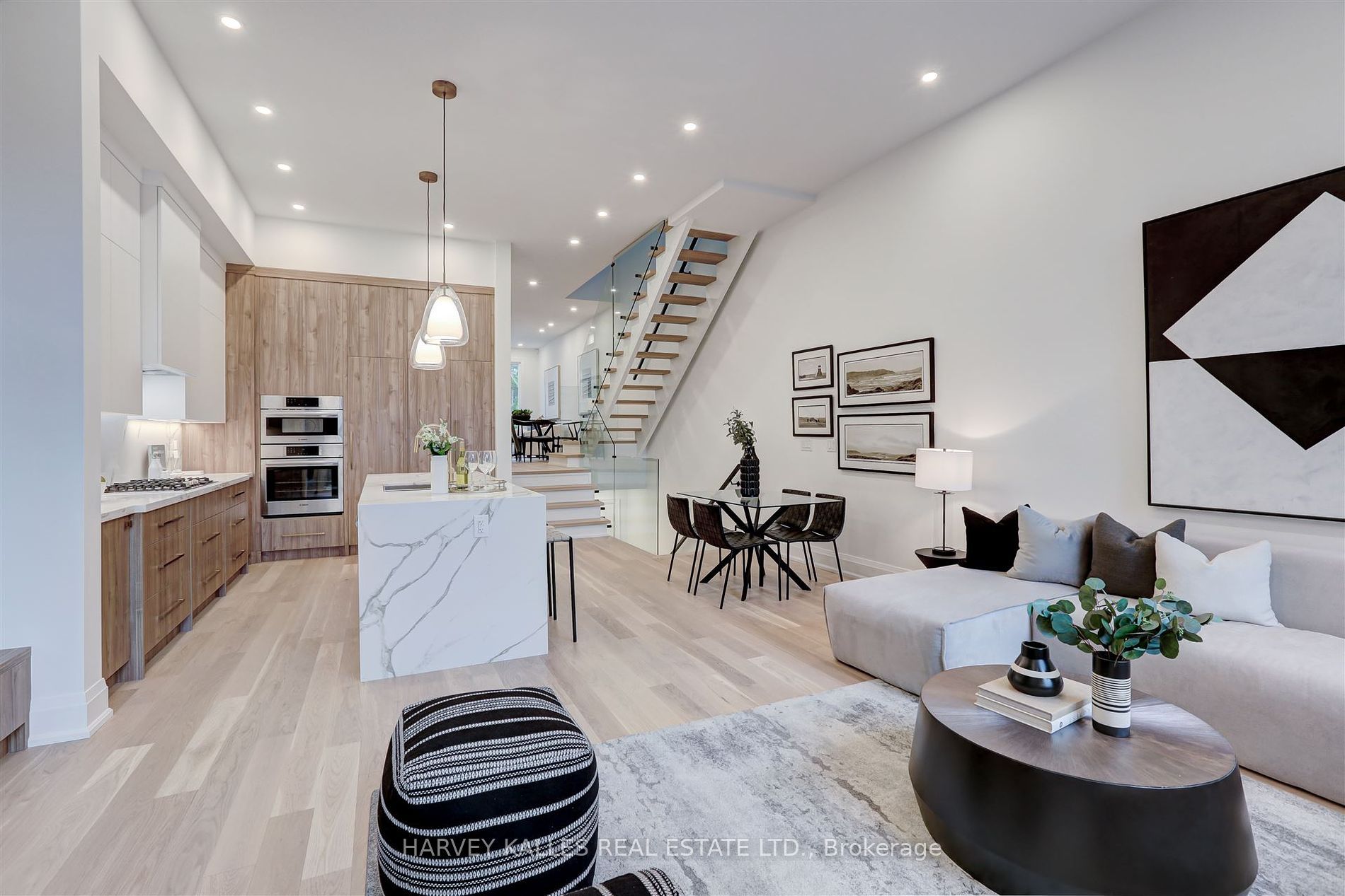 7B Bracebridge Avenue