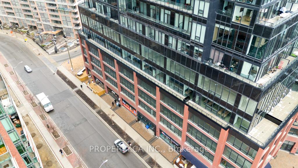 3 Bedrooms Condo at 135 East Liberty, Toronto For sale