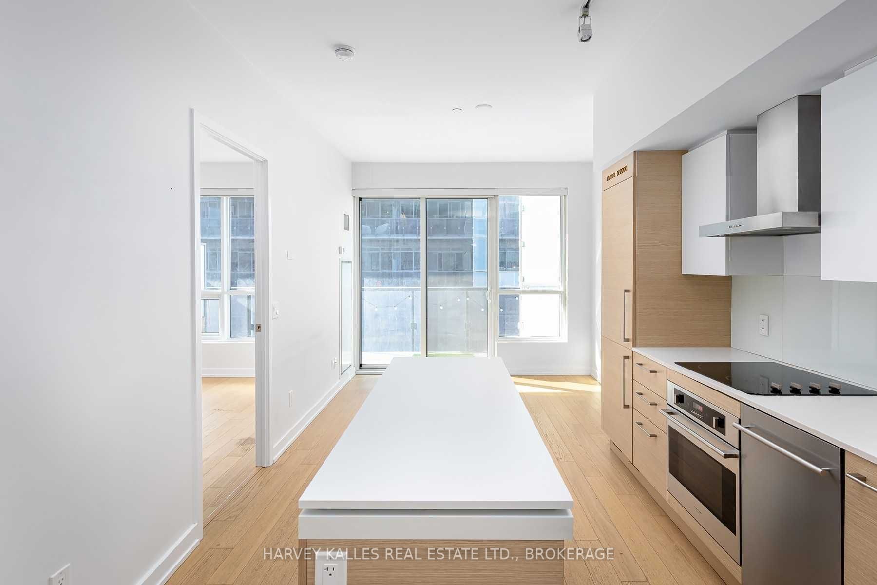 1030 King Street W 1002