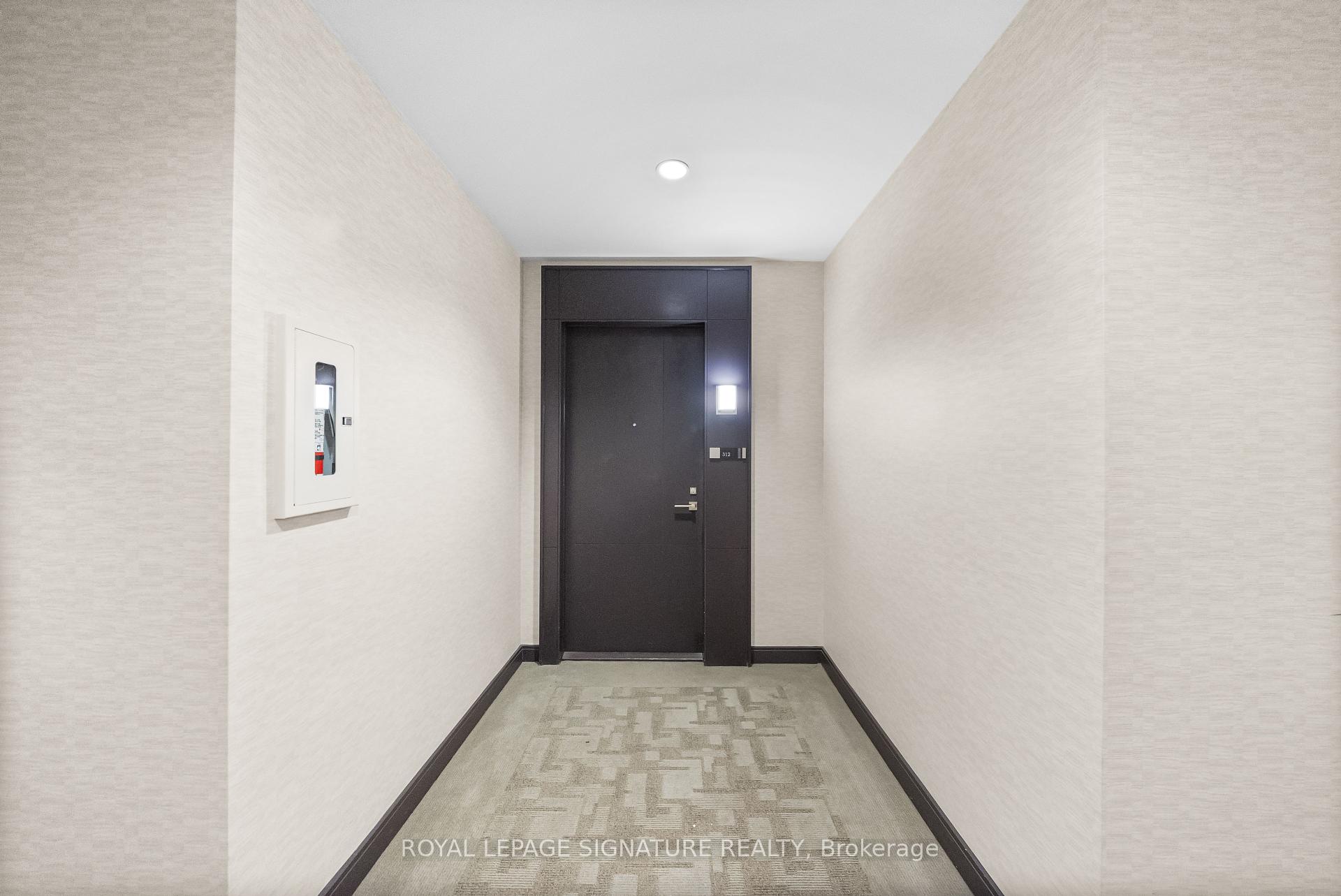 3 Bedrooms Condo at 120 Harrison Garden, Toronto For sale