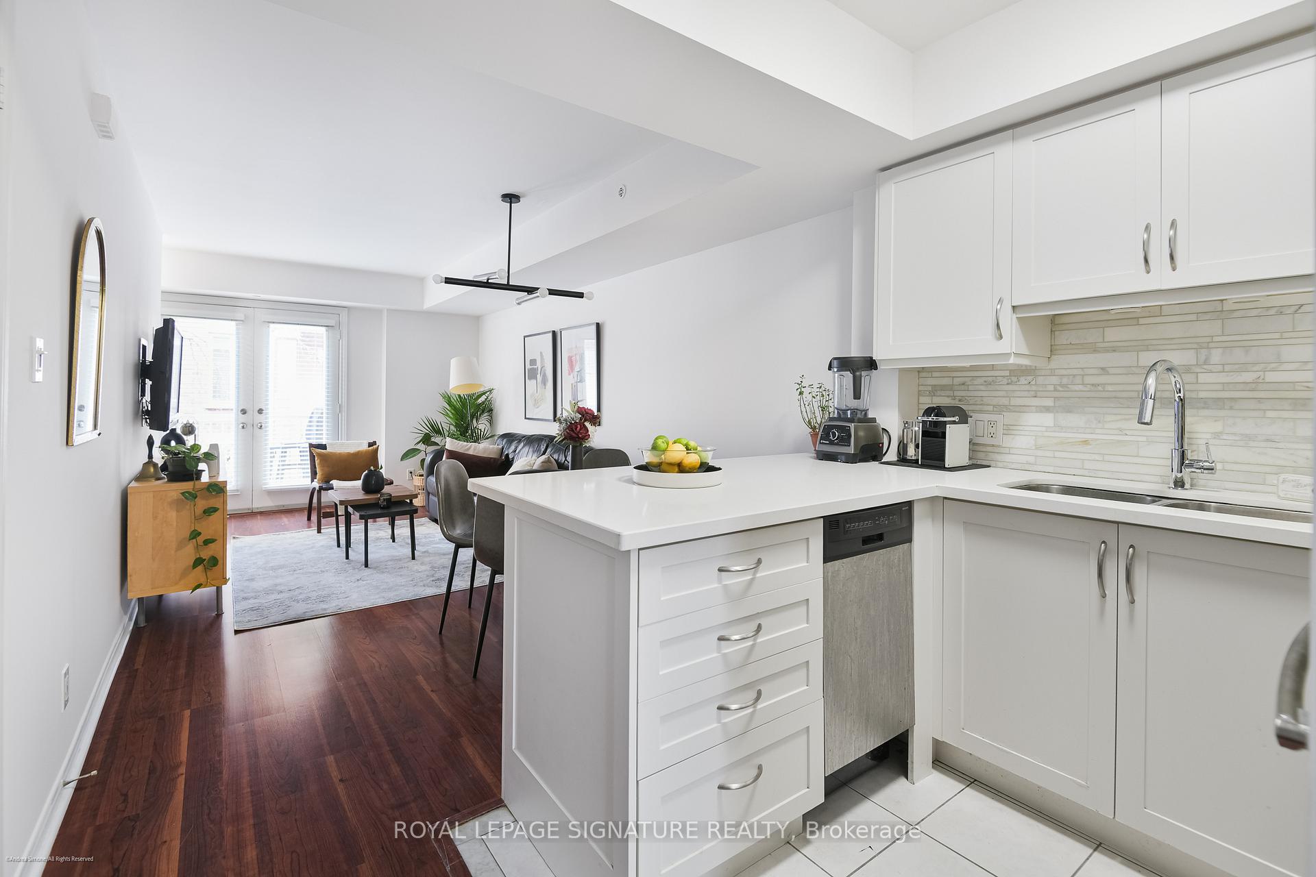 2 Bedrooms Condo at 12 Sudbury,  Toronto For sale