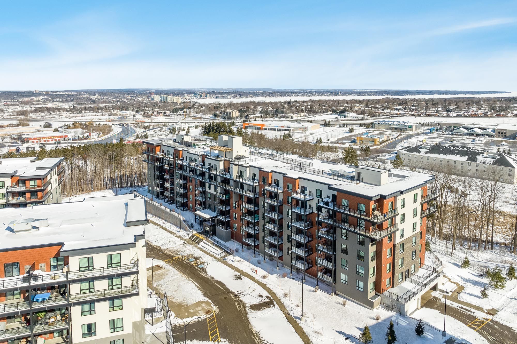 302 Essa Road Unit# 603 Barrie Ontario L9J 0H3