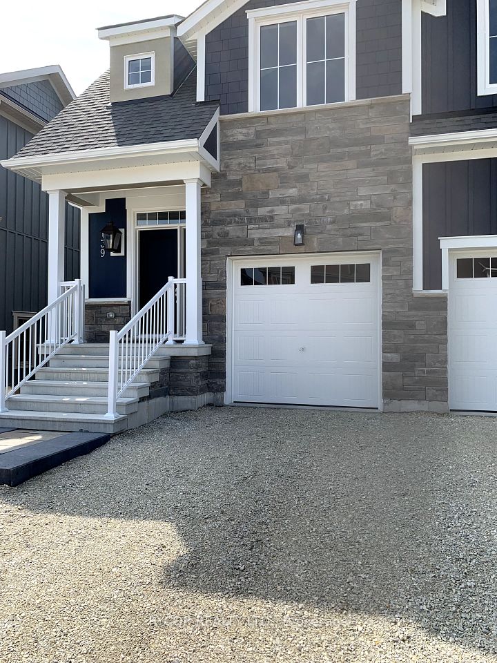 139 Courtland Street, Blue Mountains, ON L9Y 4E4