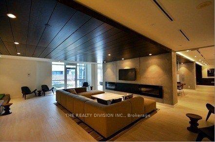 2 Bedrooms Condo at 55 Regent Park, Toronto For sale
