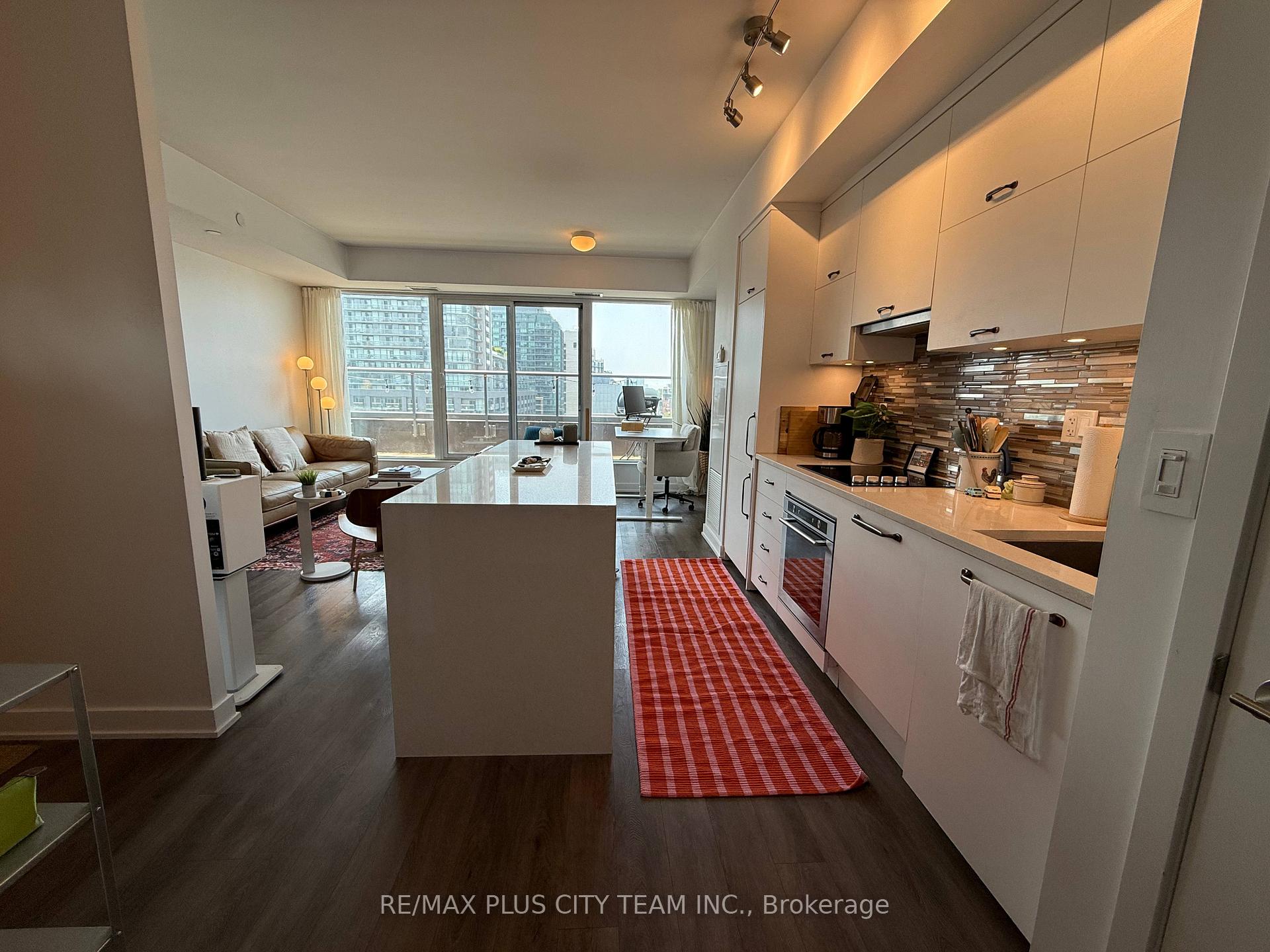 2 Bedrooms Condo at 106 Dovercourt, Toronto For sale