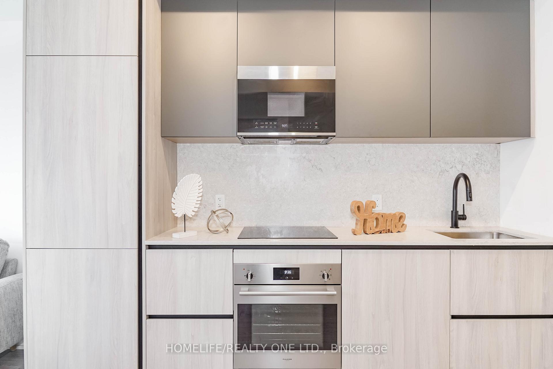 1 Bedroom Condo at 108 Peter, Toronto For sale