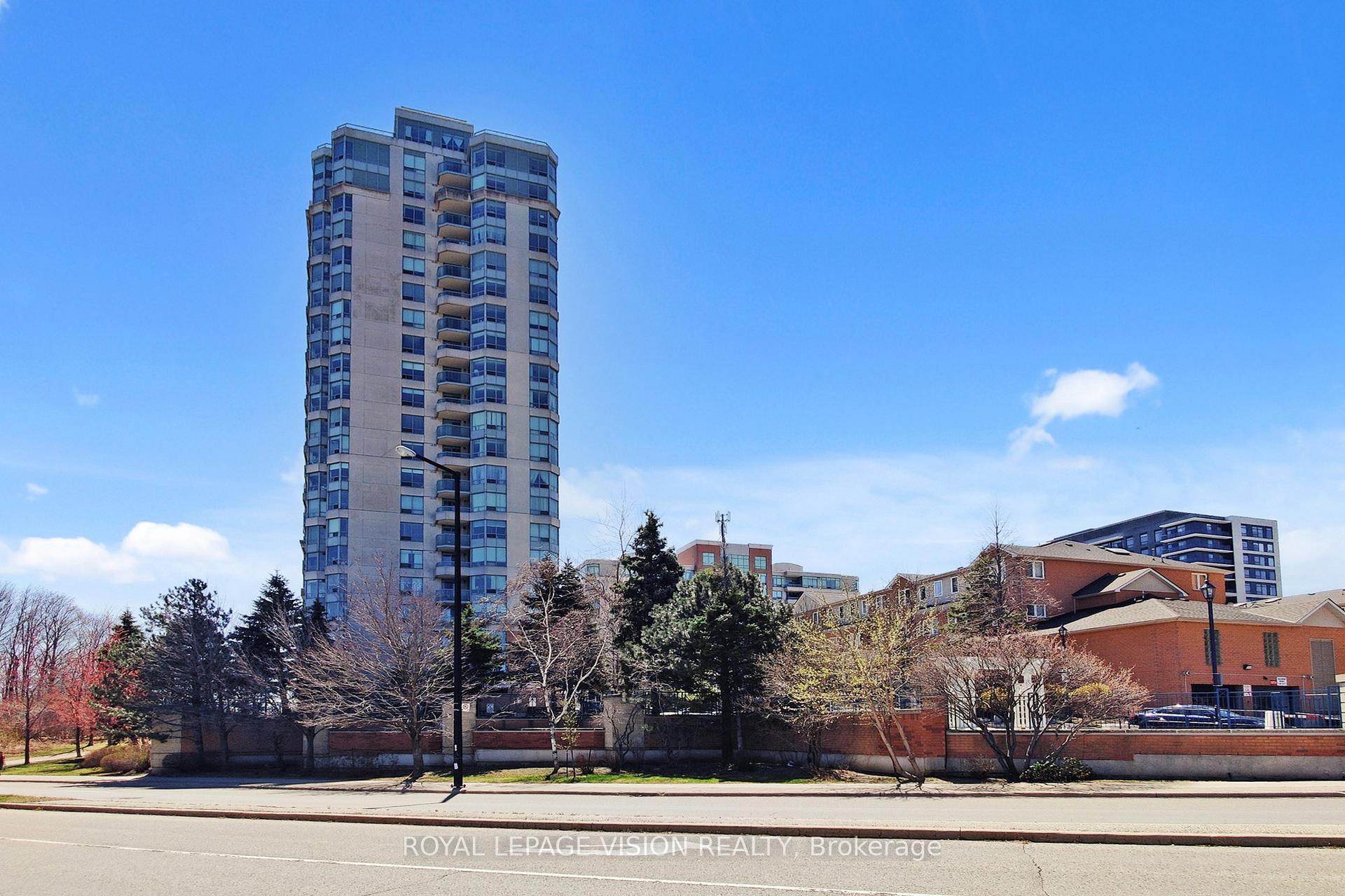 3 Bedrooms Condo at 125 Omni, Toronto For sale